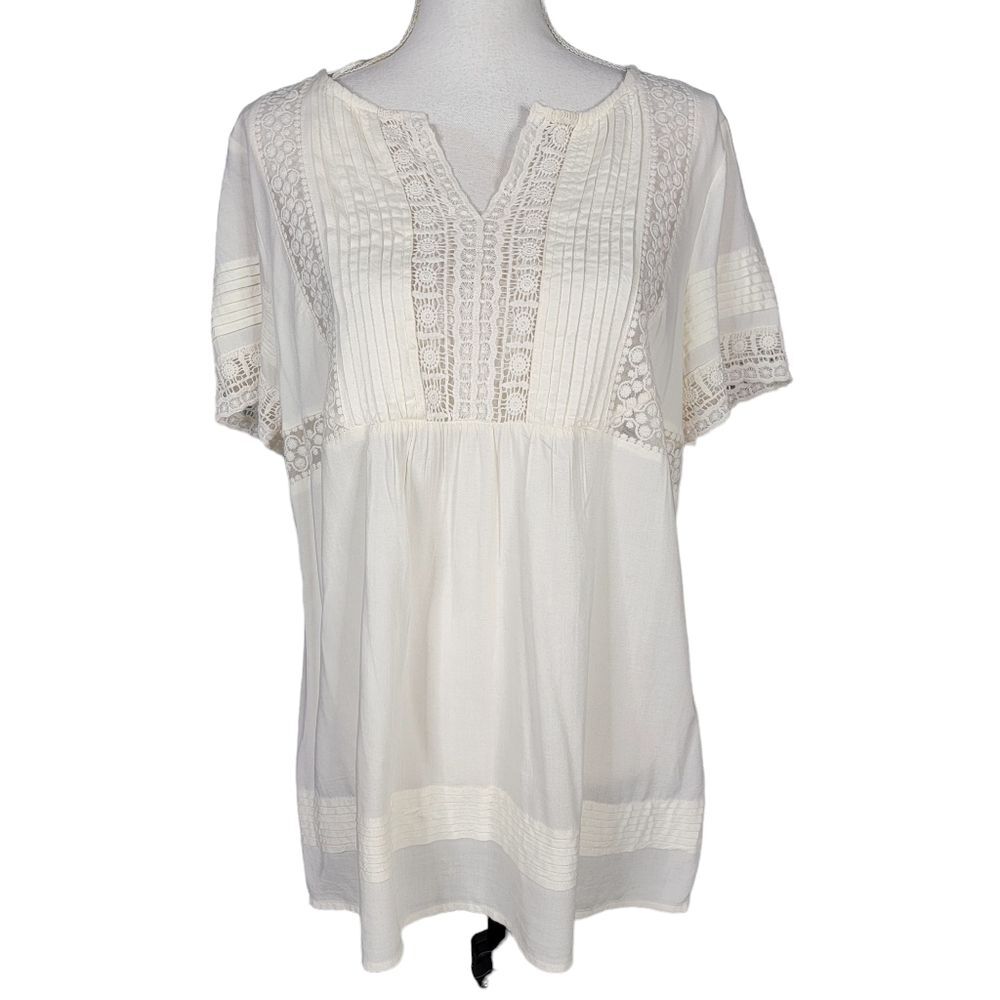 intro. Ivory White Med Babydoll Short Sleeve Blouse with Crochet and Pintuck
